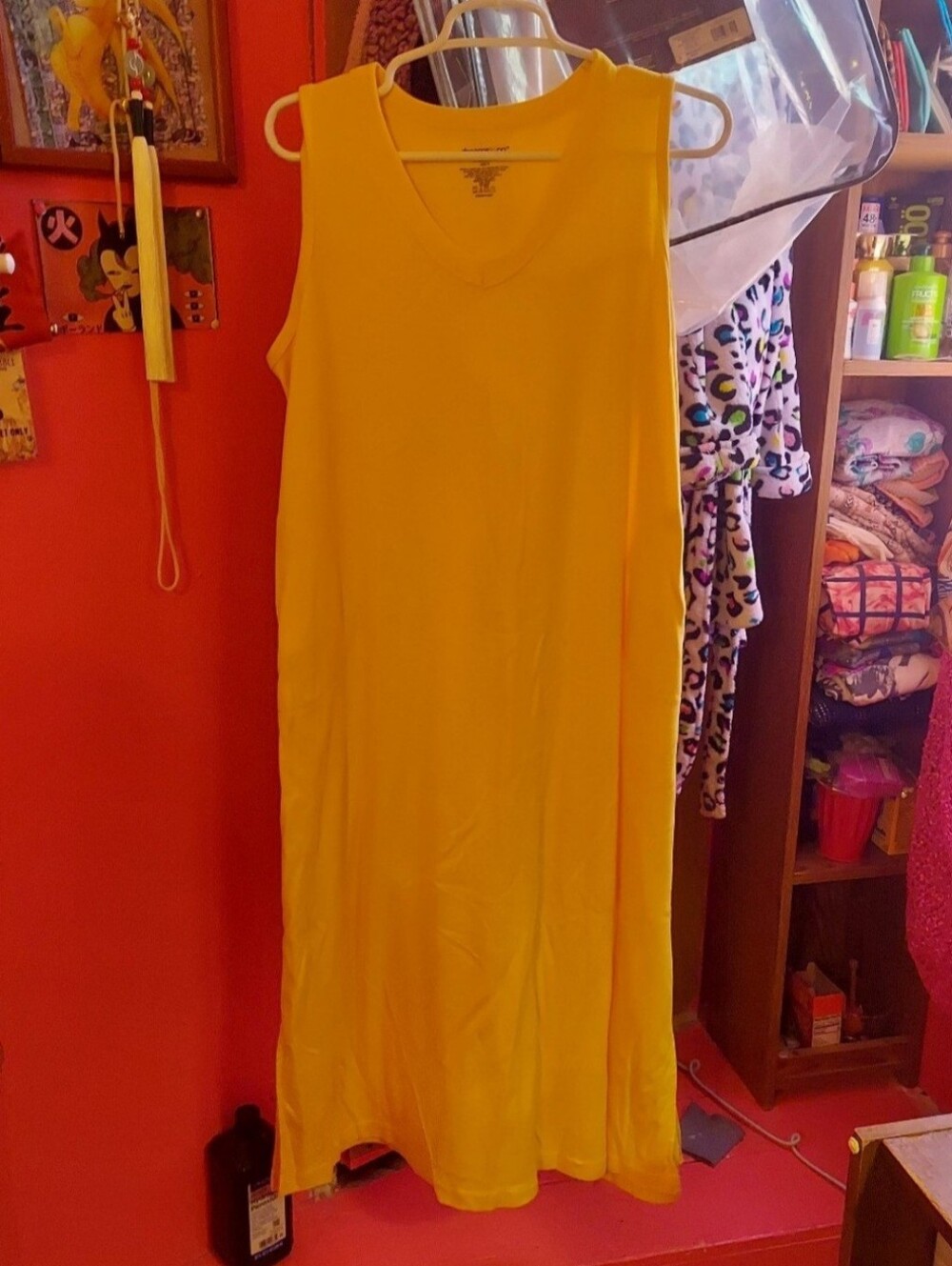 Yellow sleeveless Maxi dress